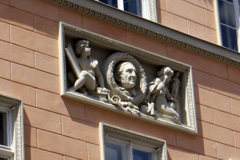 image010
